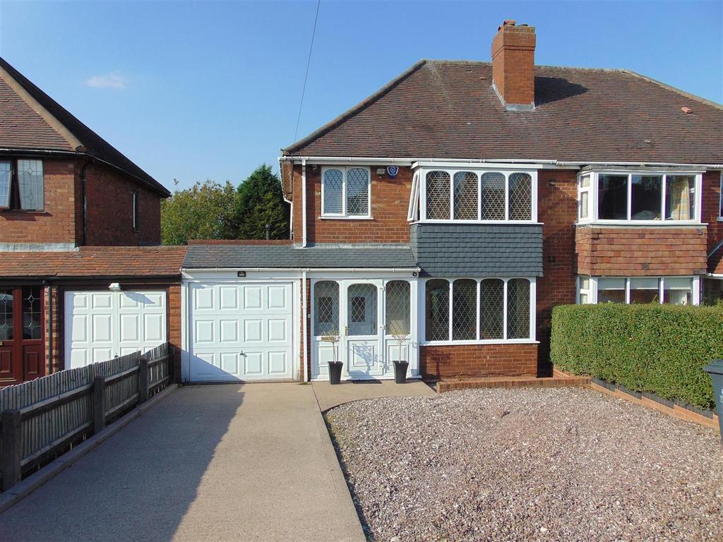 Walsall Road, Aldridge 3 bed semidetached house £309,950