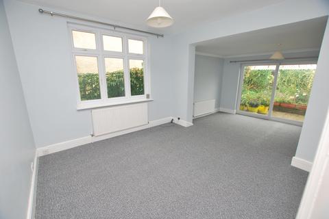 2 bedroom bungalow to rent, STANBRIDGE ROAD