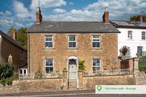 3 Mount Pleasant, Crewkerne, TA18 7AH