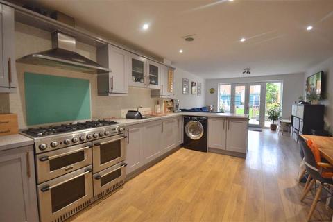 50 Cardinal Drive, Tuffley, Gloucester, GL4 0TX