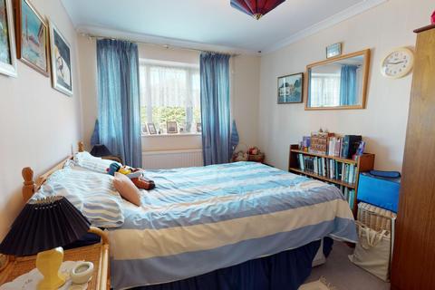 3 Forge Close, Eythorne, Dover, CT15 4DW