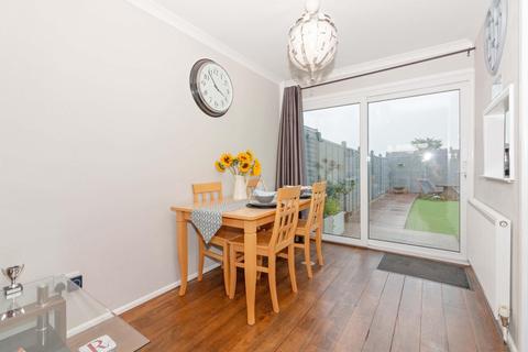 82 Brook Way, Lancing, BN15 8DH