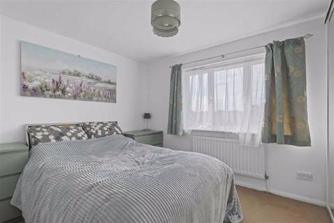 2 Parkside Close, London, SE20 7HQ