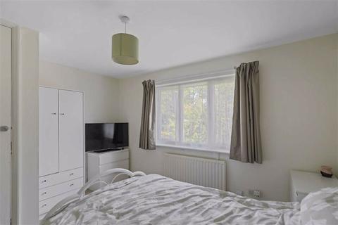 2 Parkside Close, London, SE20 7HQ