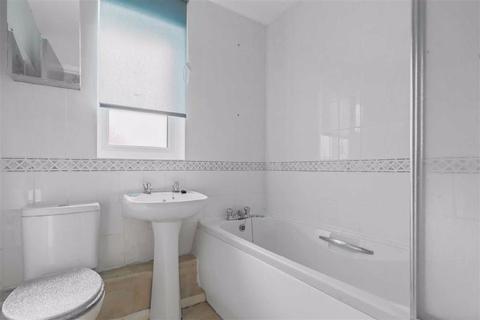 2 Parkside Close, London, SE20 7HQ
