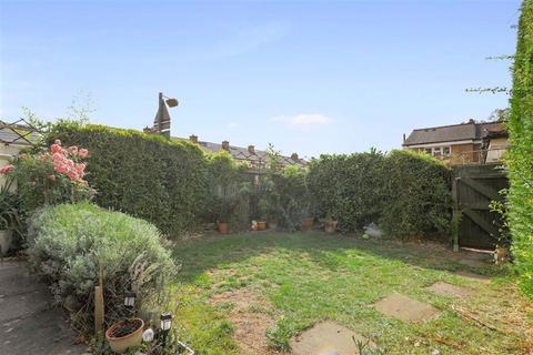 2 Parkside Close, London, SE20 7HQ