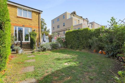 2 Parkside Close, London, SE20 7HQ