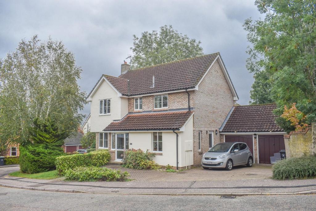 Godfrey Way, Dunmow 4 bed detached house £475,000