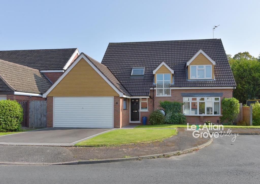 Clent Drive, Hagley, Stourbridge 5 bed detached house £650,000