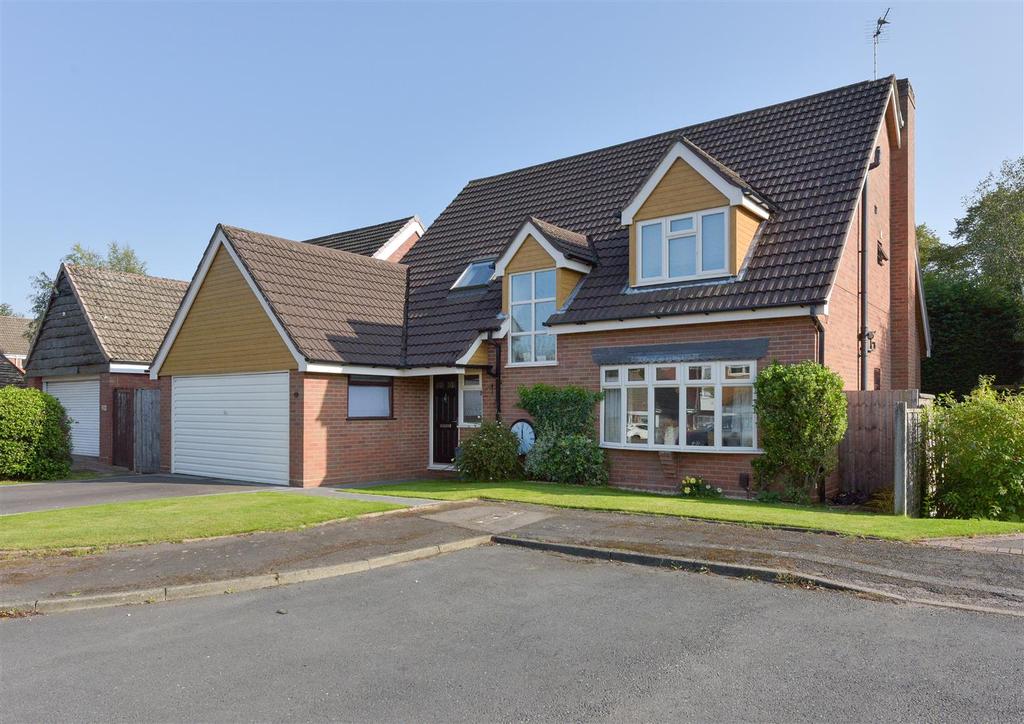 Clent Drive, Hagley, Stourbridge 5 bed detached house £650,000