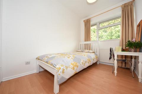 2 Cooke Close, Warwick, CV34 5YG