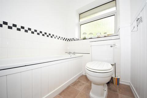 2 Cooke Close, Warwick, CV34 5YG