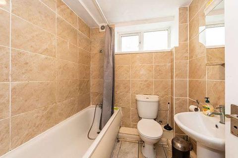 Flat 3, 69 Johnson Street, London, E1 0AQ