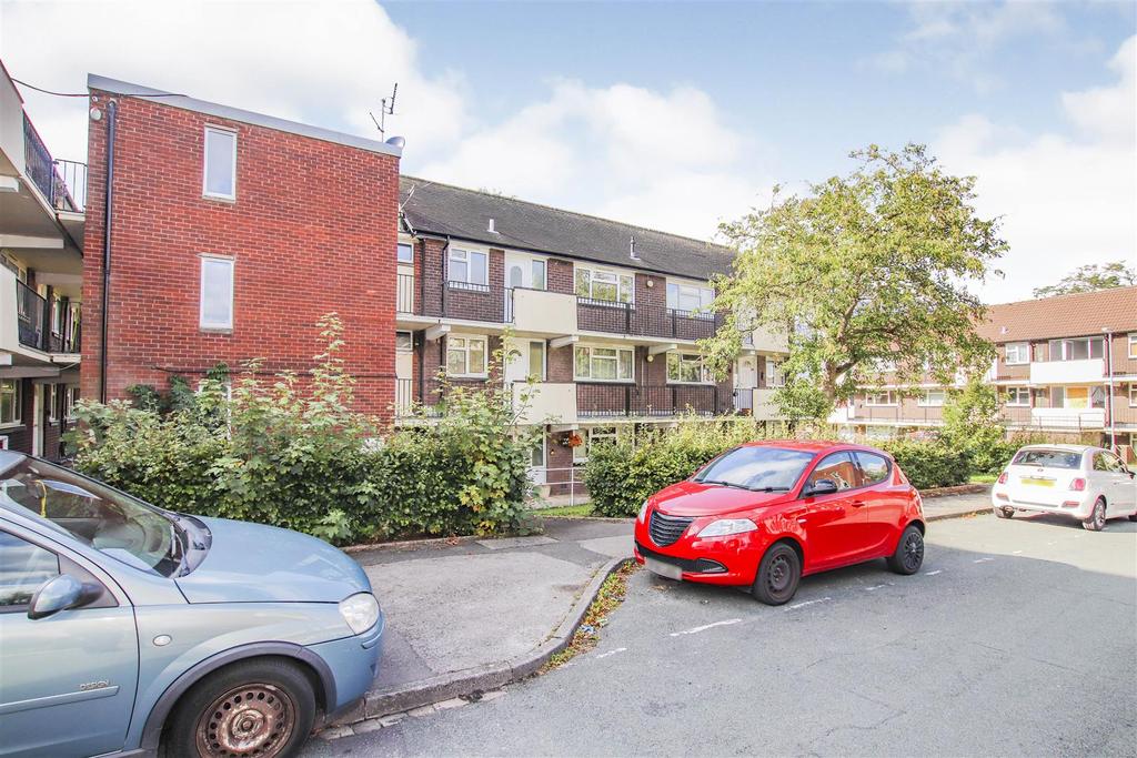 Lockwood Street, Newcastle, Staffs 1 bed apartment £57,950