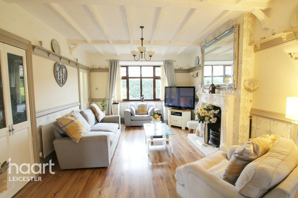 Sandhurst Road, Leicester 2 bed detached house £230,000