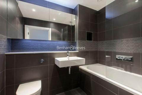 1 bedroom apartment to rent, Pump House Crescent, Kew Bridge West TW8