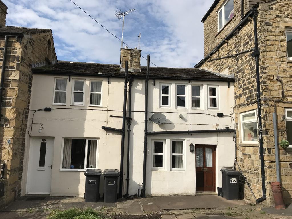Southgate, Honley, West Yorkshire, HD9 1 bed terraced house £70,000