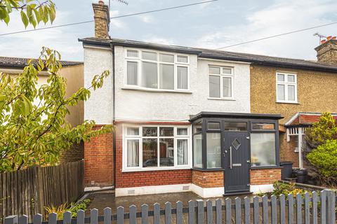 33 Highclere Road, New Malden, KT3 3HJ