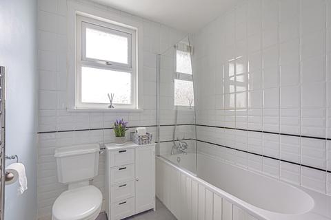33 Highclere Road, New Malden, KT3 3HJ