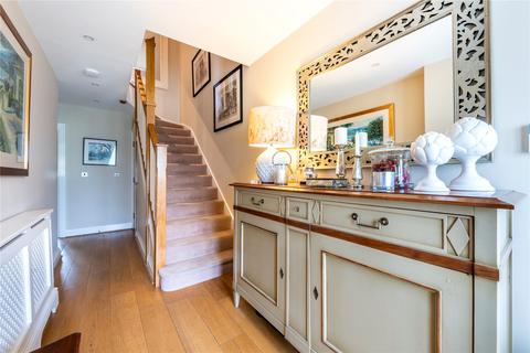 9 Betchworth Place, Dorking, RH4 1BF