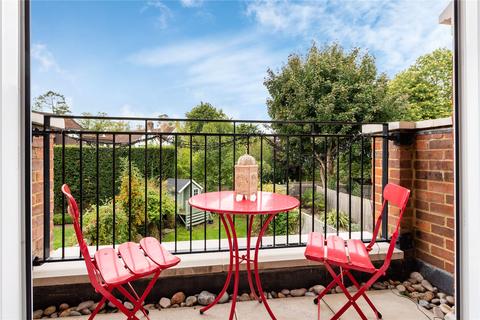 9 Betchworth Place, Dorking, RH4 1BF