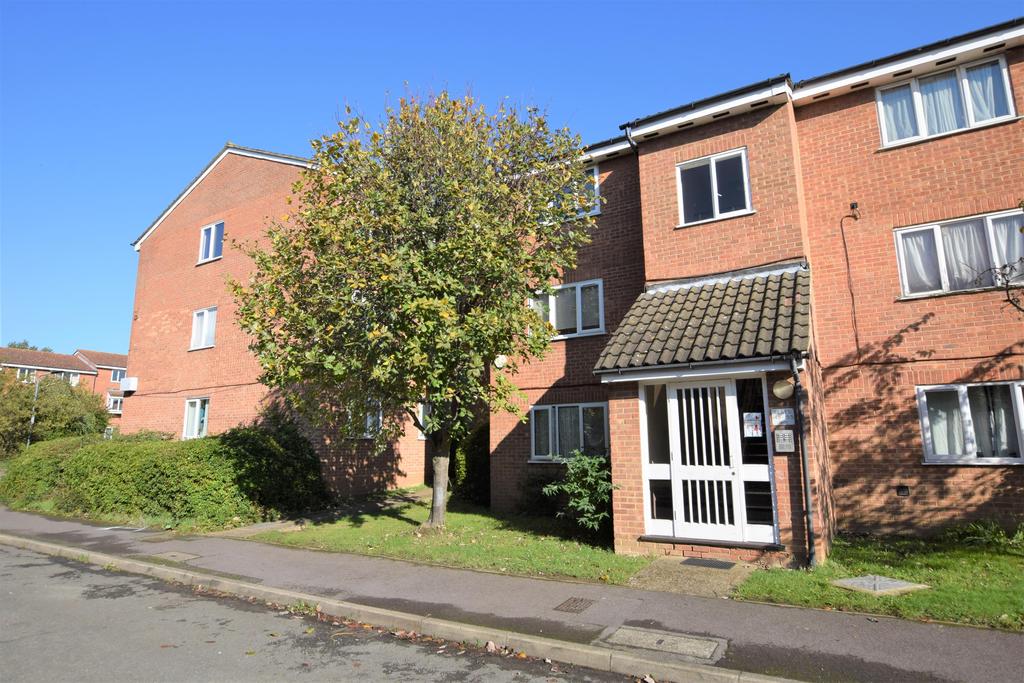 Millhaven Close, Chadwell Heath, RM6 1 bed flat £950 pcm (£219 pw)