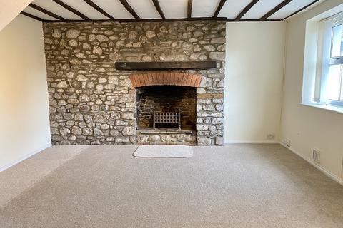 3 Ashfield Row, Llangadog, SA19 9NB