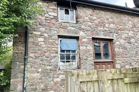 3 Ashfield Row, Llangadog, SA19 9NB