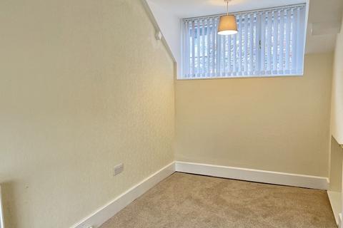 3 Ashfield Row, Llangadog, SA19 9NB