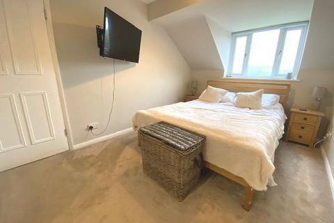 43 Bordeaux Close, Northampton, NN5 6YR
