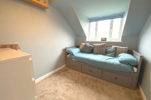43 Bordeaux Close, Northampton, NN5 6YR