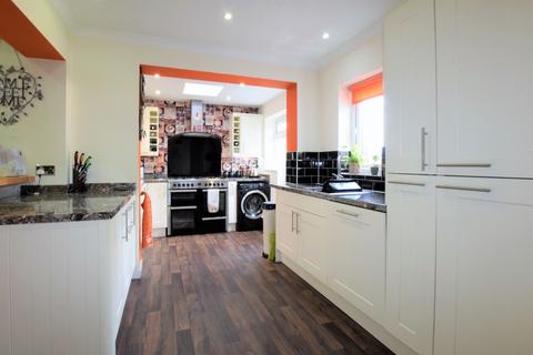 97 Cowick Lane, Exeter, EX2 9HG