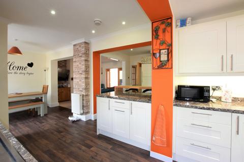 97 Cowick Lane, Exeter, EX2 9HG