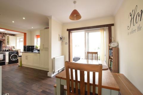 97 Cowick Lane, Exeter, EX2 9HG