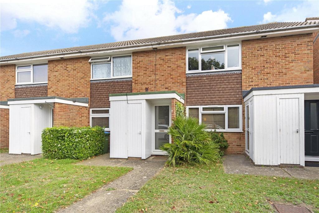 Willowhayne Drive, WaltononThames... 1 bed for sale £200,000