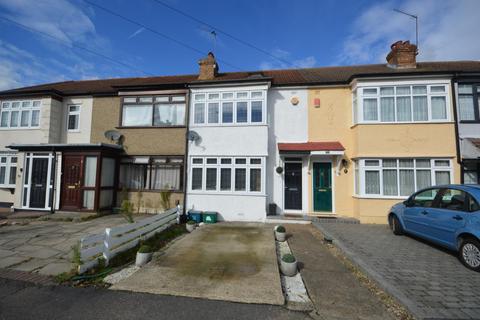6 Clovelly Gardens, Romford, RM7 8NP