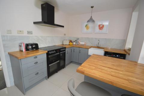 6 Clovelly Gardens, Romford, RM7 8NP