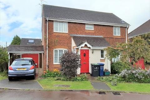 33 Cloverfields, Gillingham, SP8 4UP