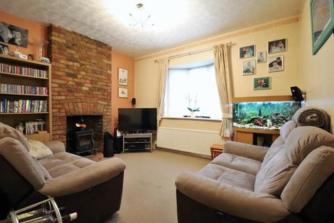 97 Canon Road, Bromley, BR1 2SL