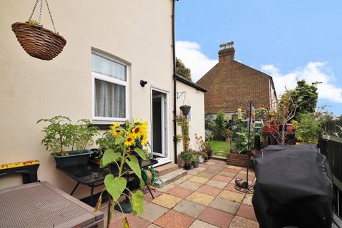 97 Canon Road, Bromley, BR1 2SL