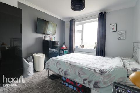 356 Crow Lane, Romford, RM7 0HJ