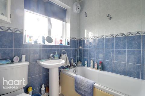 356 Crow Lane, Romford, RM7 0HJ