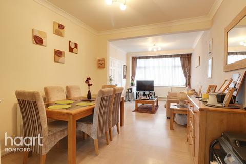 356 Crow Lane, Romford, RM7 0HJ