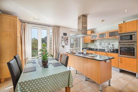 18 Grange Road, Clifton, Bristol, BS8 4EA