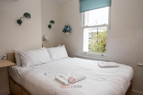 Studio to rent, Philbeach Gardens, Earls Court, London, SW5 SW5