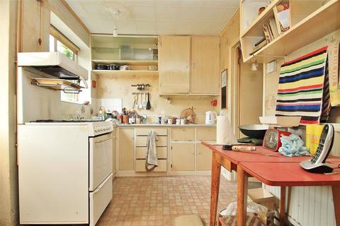 27 Georgelands, Ripley, Woking, GU23 6DE