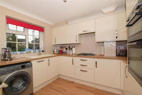 13 The Dell, Bexley, DA5 2AG