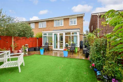 13 The Dell, Bexley, DA5 2AG