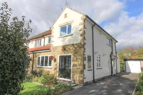 10 Fairway, Guiseley, Leeds, LS20 8JT