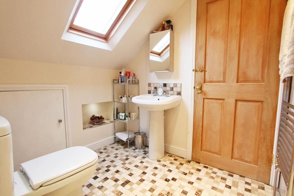 3rd floor shower room